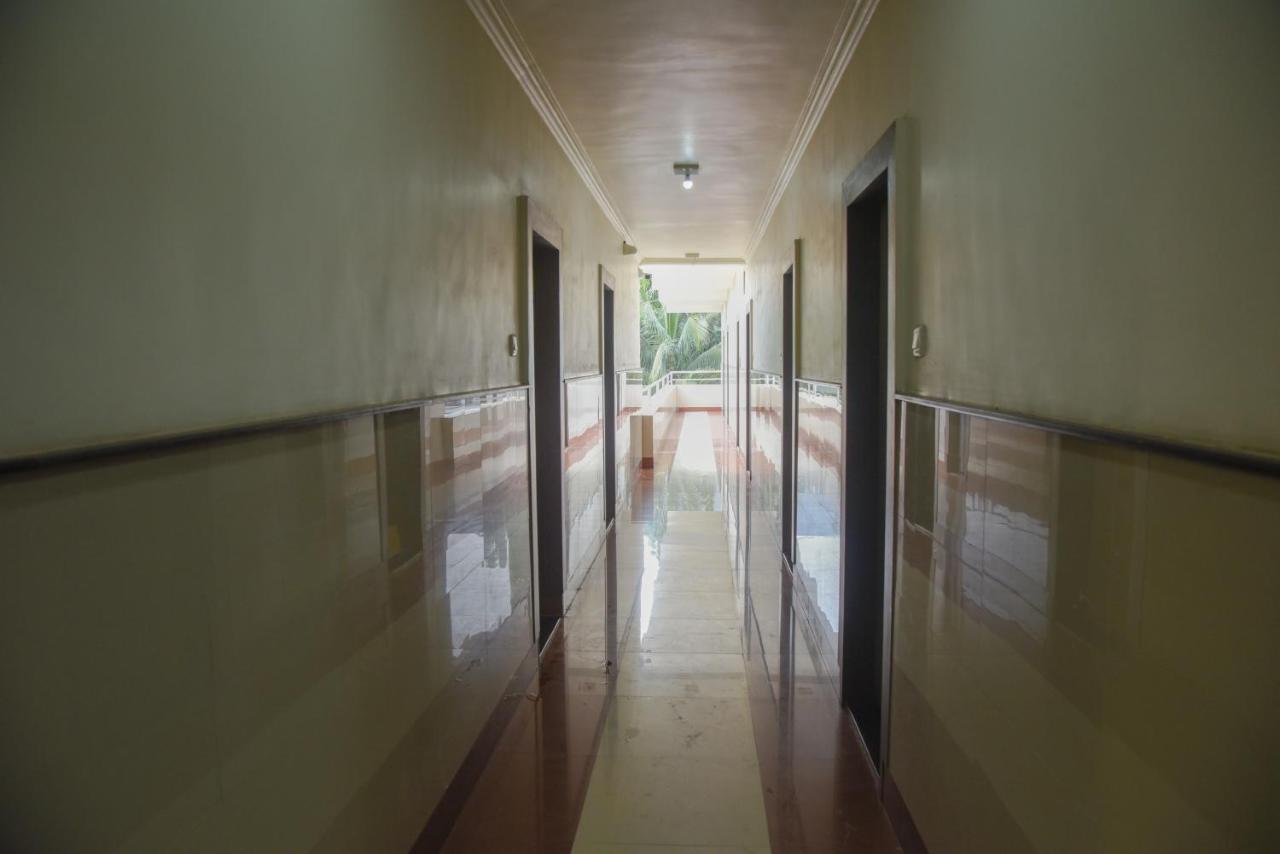 Hotel Rajratna Executive Supe Zewnętrze zdjęcie