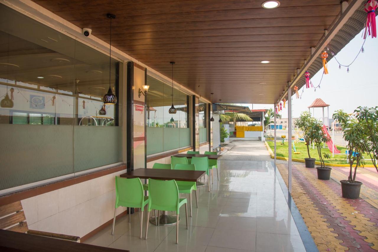 Hotel Rajratna Executive Supe Zewnętrze zdjęcie